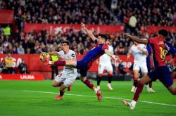 九游入口-足球比赛中的精彩瞬间让人难忘！