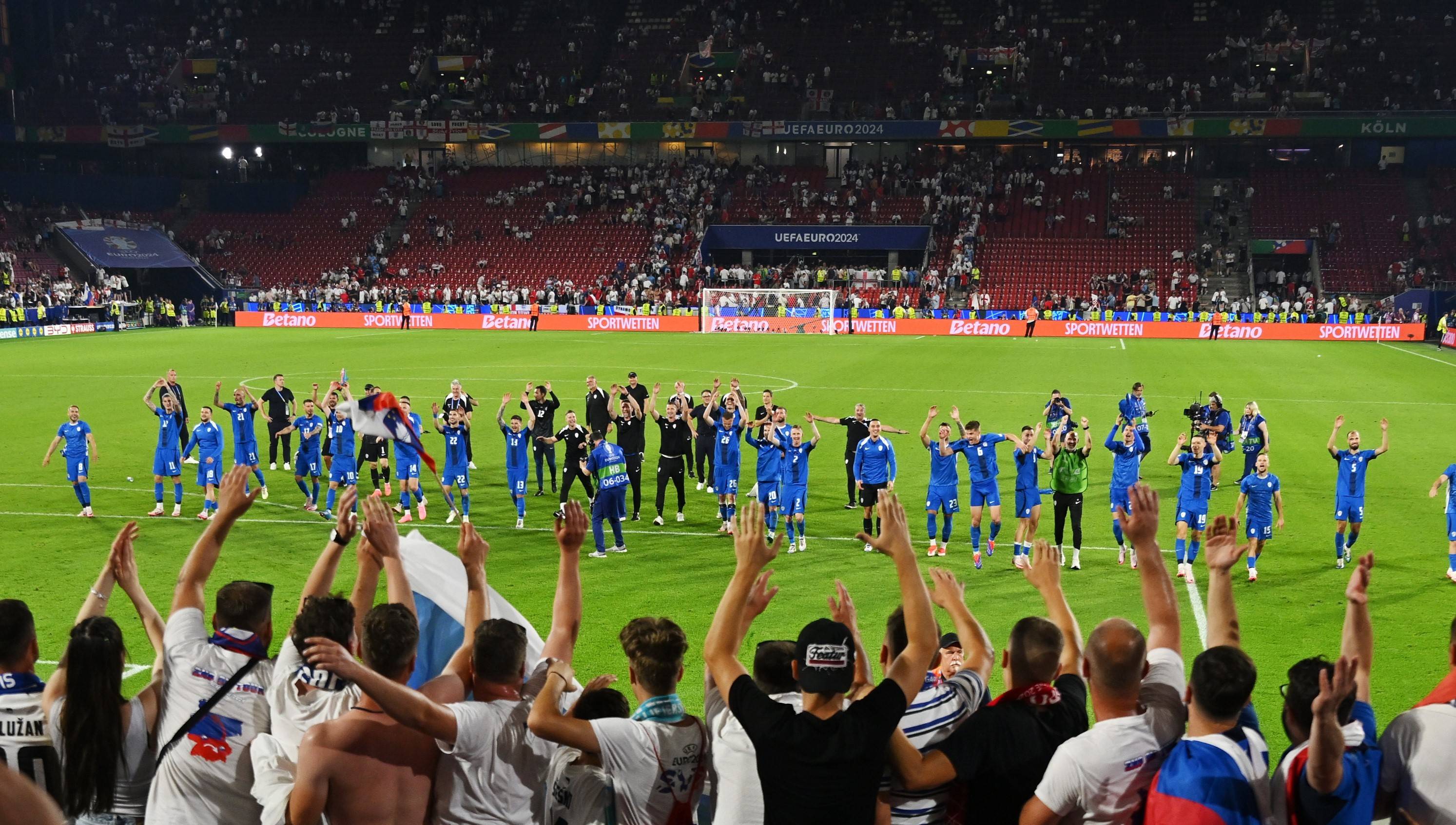 意大利豪强完胜，力夺小组第一的简单介绍