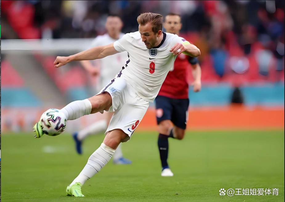 英格兰前锋飚破纪录助球队成功 英格兰前锋飚破纪录助球队成功